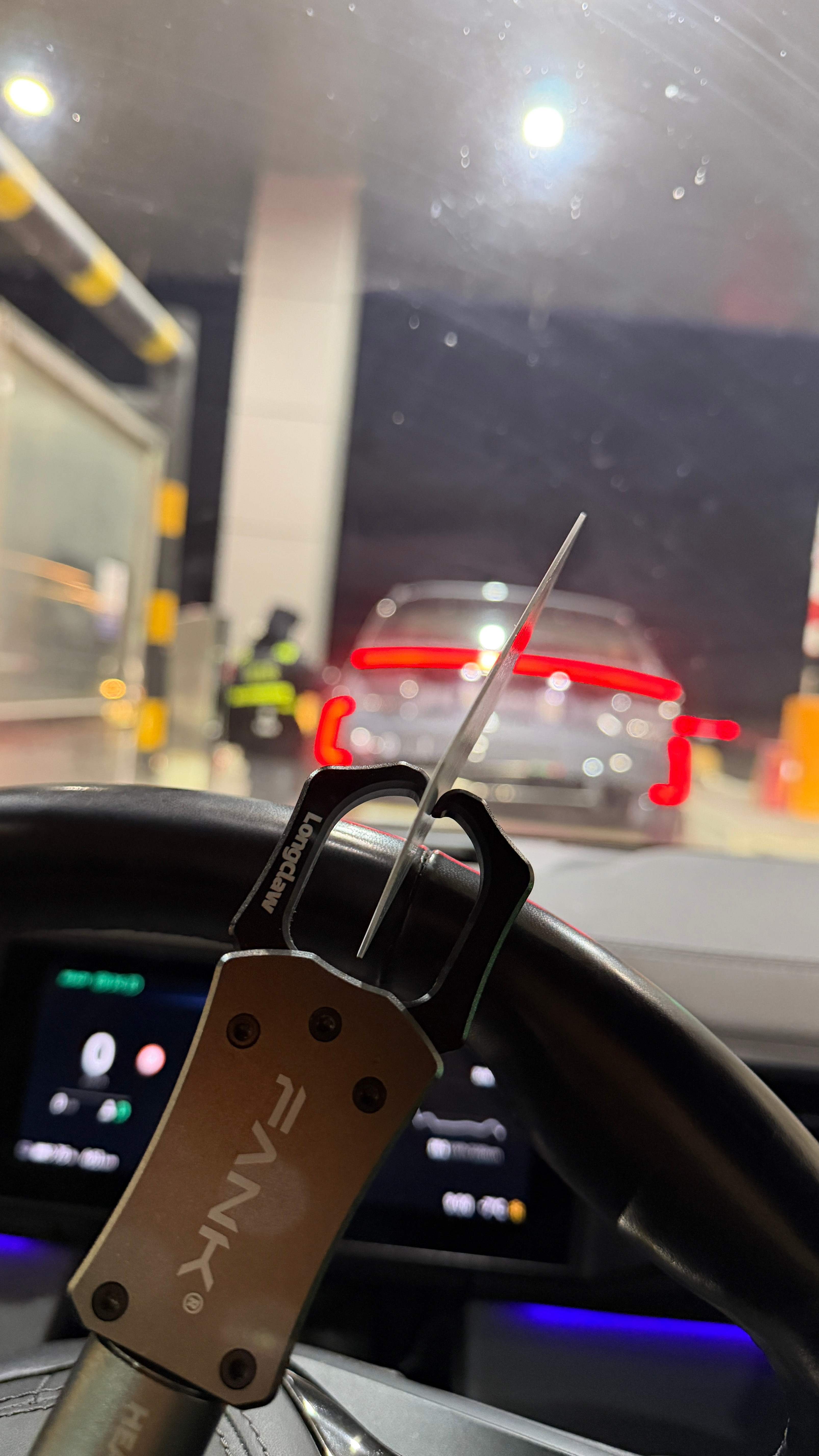 试了试新买的取卡神器～跑高速真好用啊