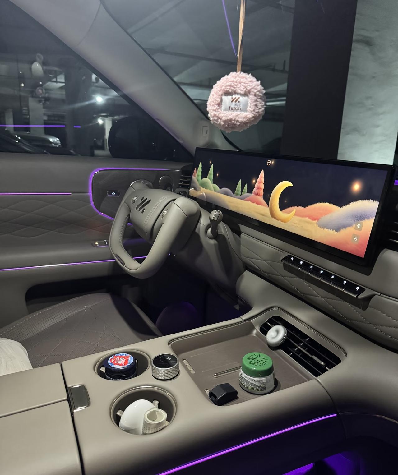 不服都不行！！大型SUV排名出炉了，第一名是蔚来ES8，第二名是问界M8，第