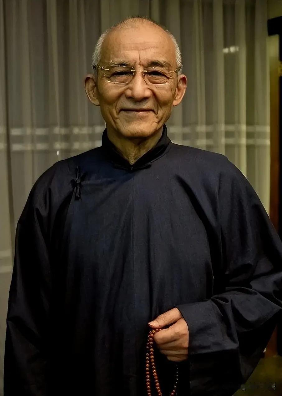 听到游本昌老先生去世，突然想到《增广贤文》里的一句话。"幸生太平无事日，恐逢年