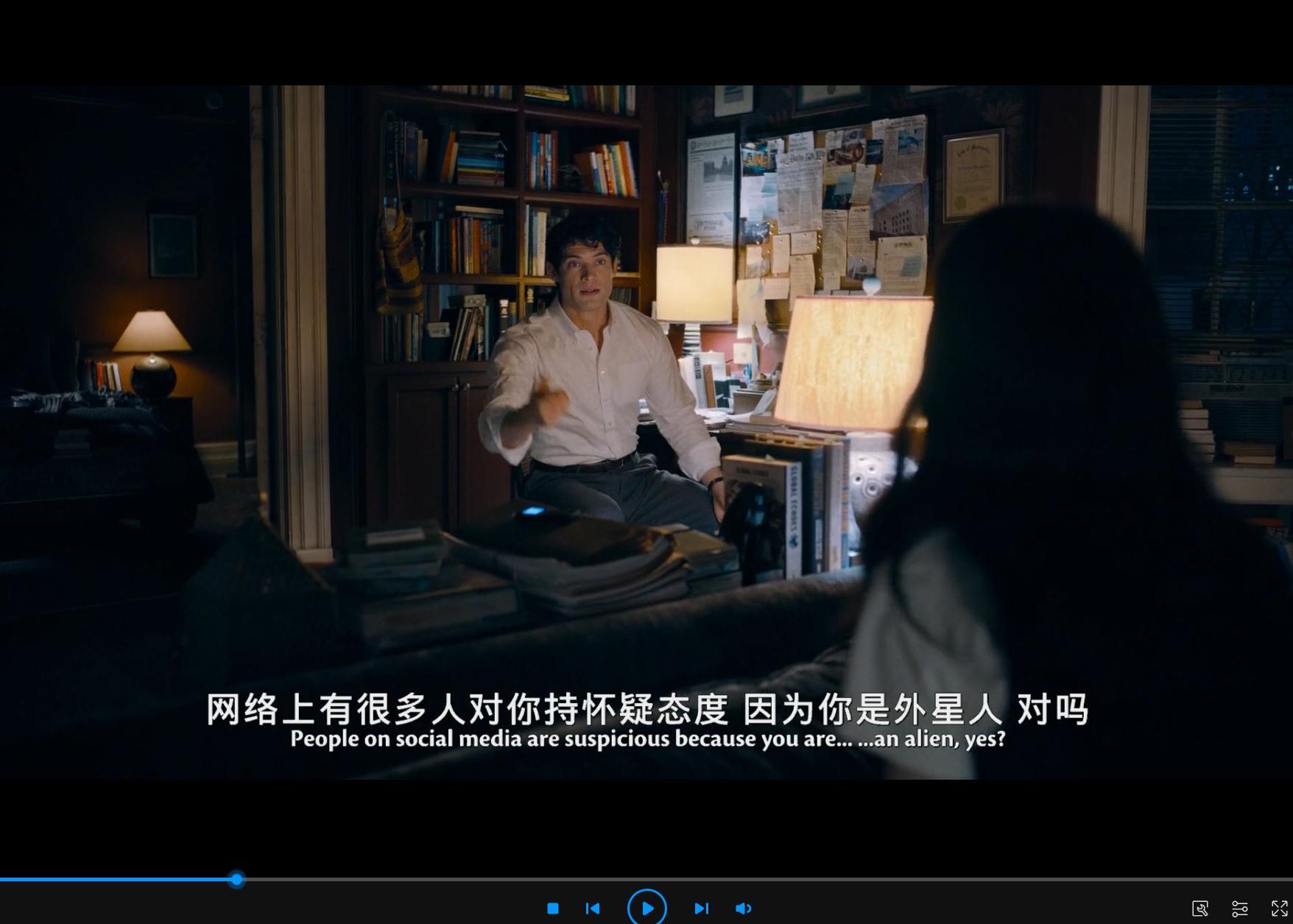 到底谁在吹这个新超人啊。。。好无聊。。。半个小时过去了，弱的一比一打就骨折，然后