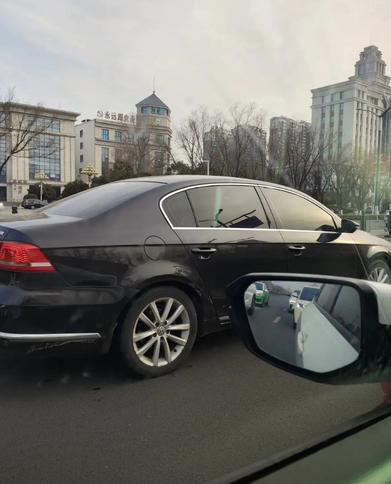 不知道大家有没有发现出租车的生意是越来越差了，满大街来回跑的出租车却拉不到人，其