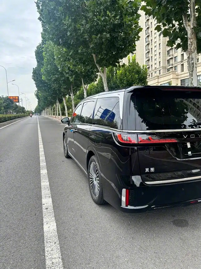 岚图梦想家92026年9月上市，大型豪华MPV，车身尺寸5310×2015×1