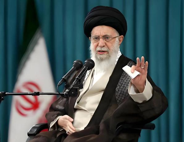 哈梅内伊的下场，给全世界发出了5个强烈信号！一，这个世界，真的是没有以