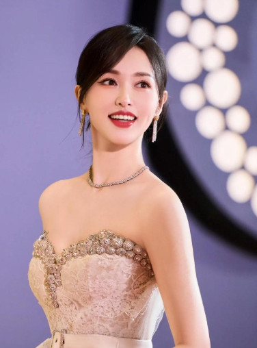 1.唐嫣特别要面子，都知道跟老公罗晋的感情破裂，但在好友面前，她会装出一副老公很