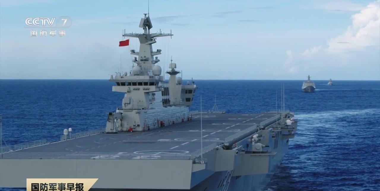 075领衔东海舰队，没有055没有航母那么075就是大哥，但是大哥怎么还带着卡-