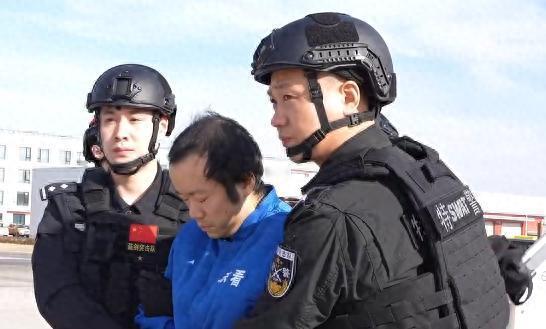 太子集团陈志被柬埔寨撤销国籍，正式移交给中国，彻底灰飞烟灭了。150亿美元