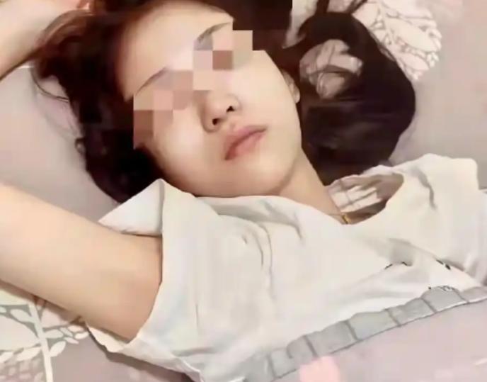 海南琼海，一男子带13岁小女孩去酒店开房，先后发生2次关系。事后，女孩又
