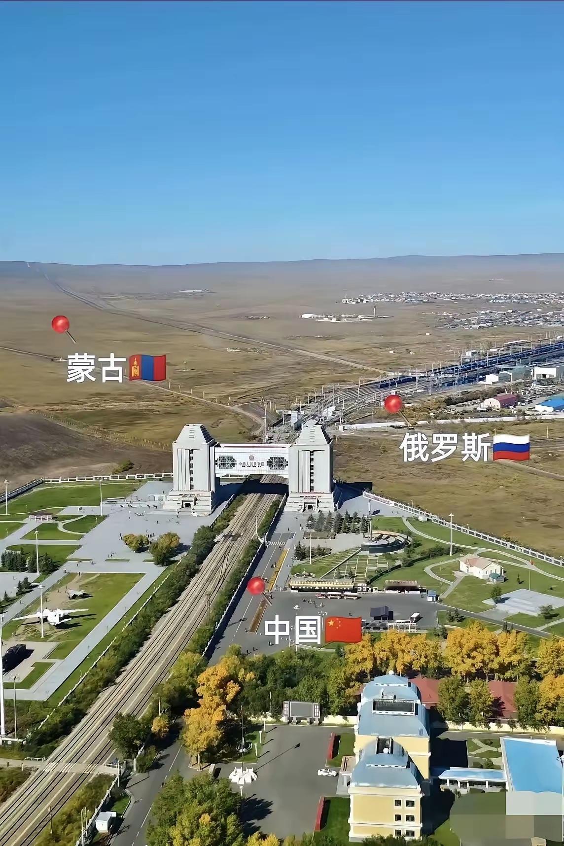 还是蒙古好，青青原上草。