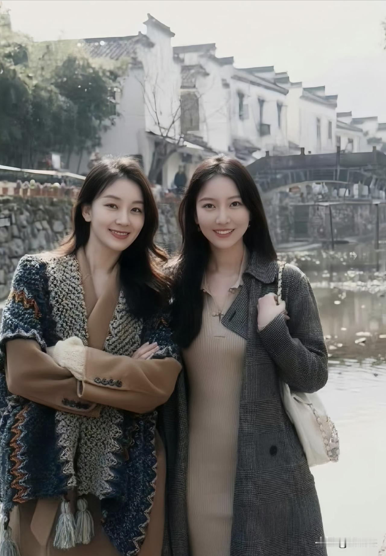 母女俩，谁是妈妈？