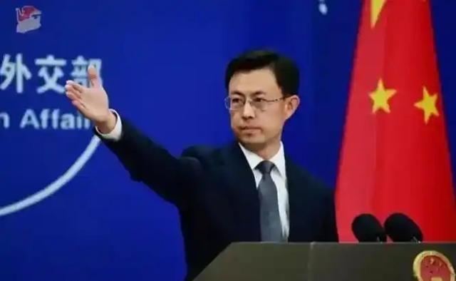 特朗普彻底呆住了，刚刚宣布向台出售价值高达111亿美元的大规模武器装备，中国就取