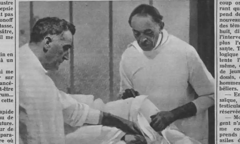 1920年，一位俄罗斯医生突发奇想，竟把猴子的睾丸，植入到一个老头体内。手术