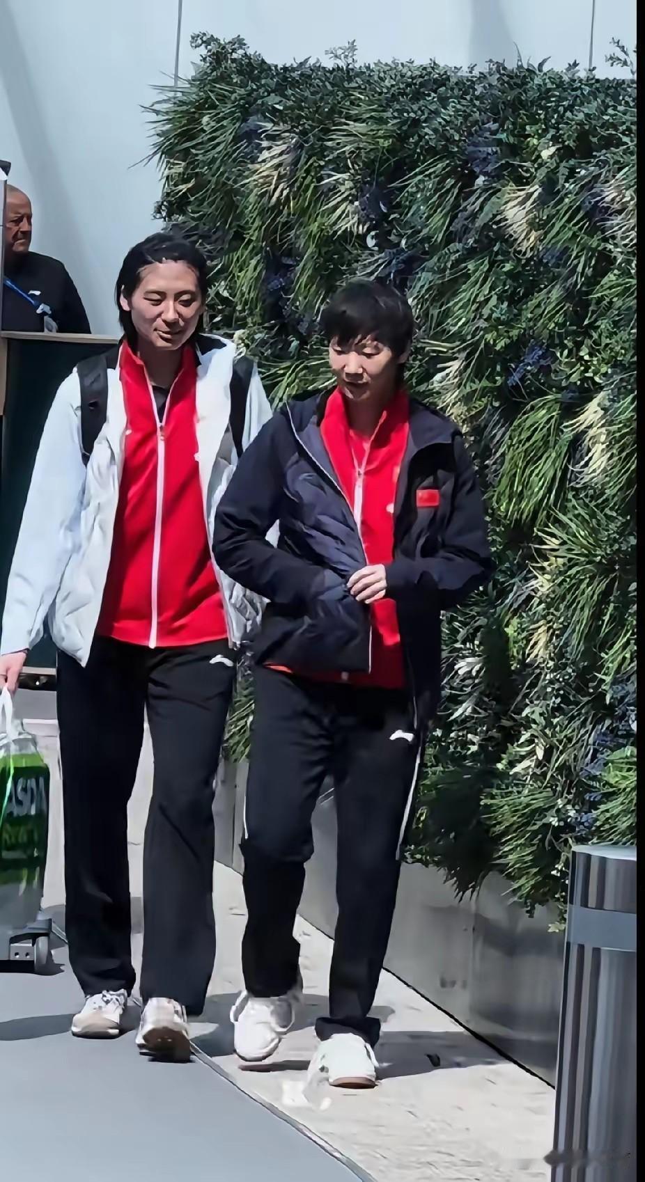 永远不要小看王曼昱，不是她赛场战绩有多亮眼，而是她和陈熠这份队友情，看着特别戳