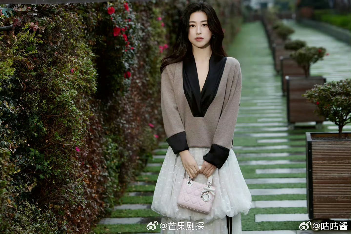 朱珠塞纳河裸光妆金赫龙给朱珠画的塞纳河裸光妆还得是金赫龙，真的很能抓住艺人的个人