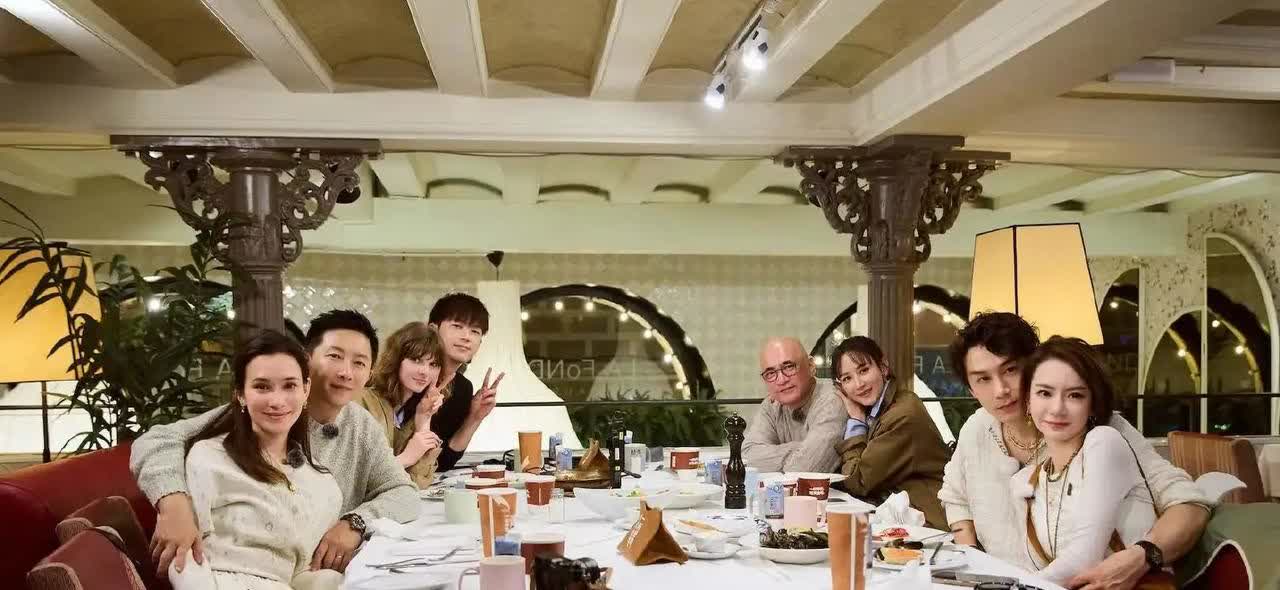 对比前几季《妻子的浪漫旅行》，这一季请的嘉宾，完美的诠释了夫妻节目的意义。