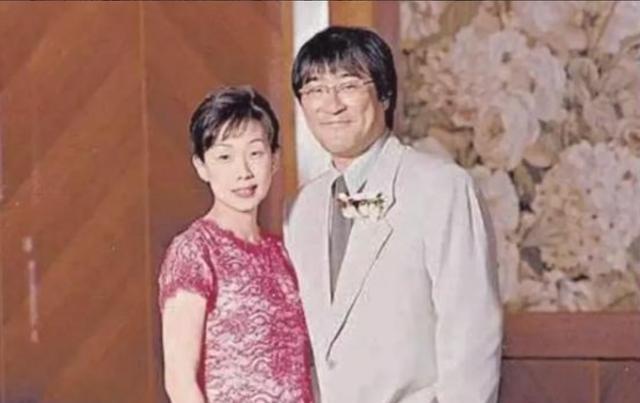 1994年，李宗盛婚内爱上林忆莲，两人为了寻求刺激就悄悄同居，结果没多久，林忆莲