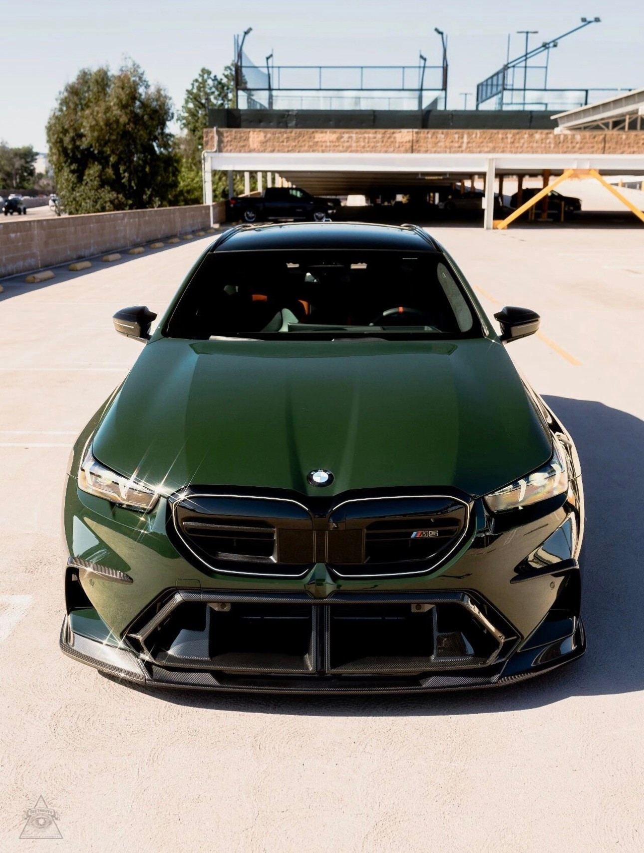 宝马M5Touring！一款极致的性能旅行车…..虽然没有RS6那么有名…..