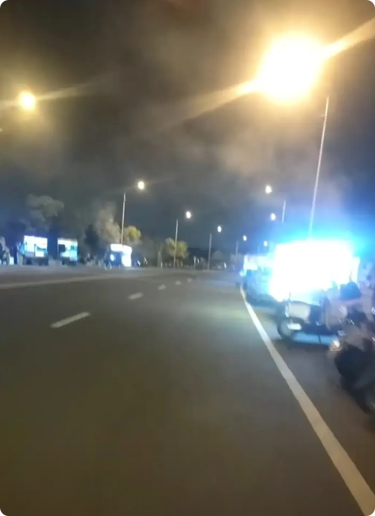 以后我再也不离家出走，昨晚和老公吵架，没吵赢，气的收拾东西，离家出走，走到门口，
