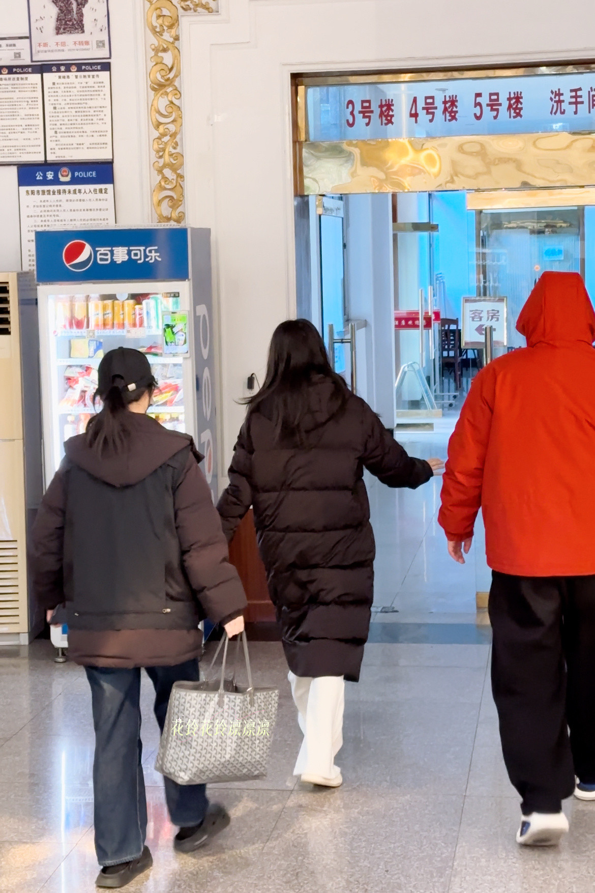 翻了翻相册早知道现在这么喜欢郭宇欣当初就应该多去几次玉簟秋进出妆多爬几座山