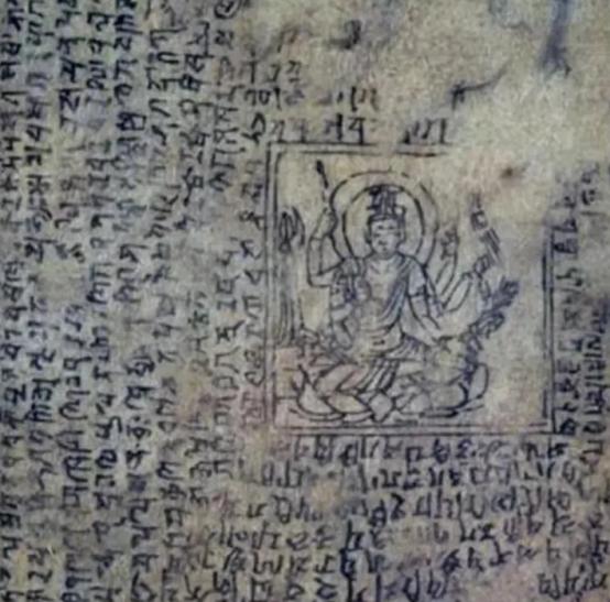 1300年前，1名唐代贵妇，将一个小纸条偷偷藏入手腕上的银镯里。弥留之际，她宁愿