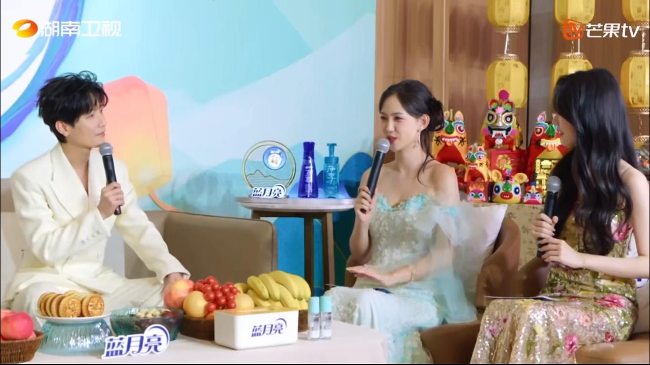 陈楚生：新专辑大约在冬季！中秋晚会前陈楚生接受了🥭台的采访，他在采访中透露了