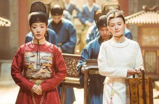 1561年嘉靖皇帝喝醉了酒，召幸13岁的小宫女尚氏，谁知尚氏在帐子里放起了火，嘉