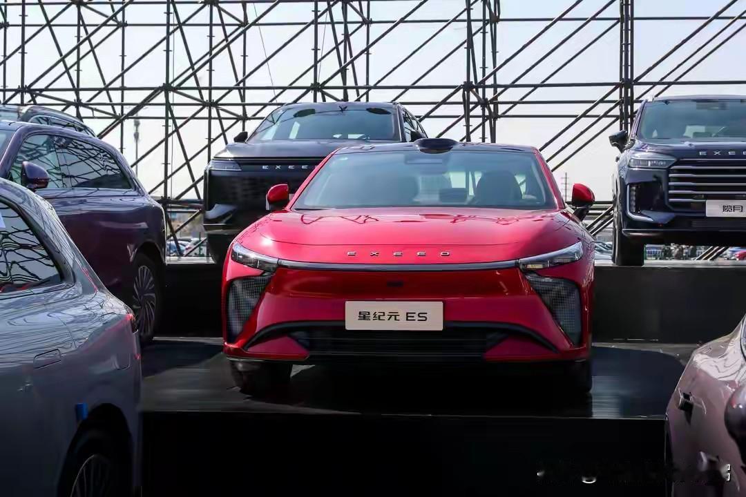 赤裸裸的事实！2025年1-10月车企销量排行榜（单位：万辆）：​第一名，比亚