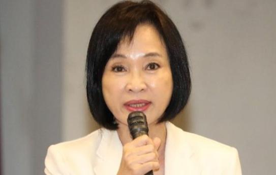 台湾媒体人吴子嘉日前在网络节目《董事长开讲》指出，民进党的赖瑞隆的战力现在很弱，