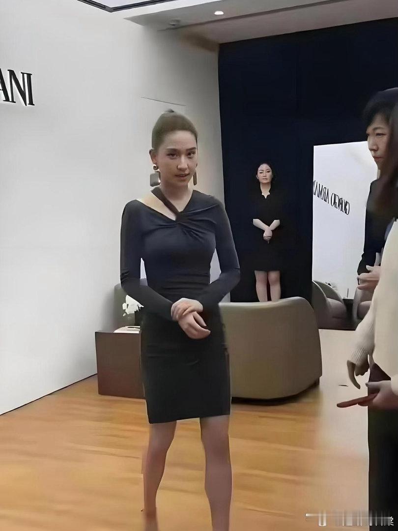 何超莲真人长这样，是不是没有网传的那么美？