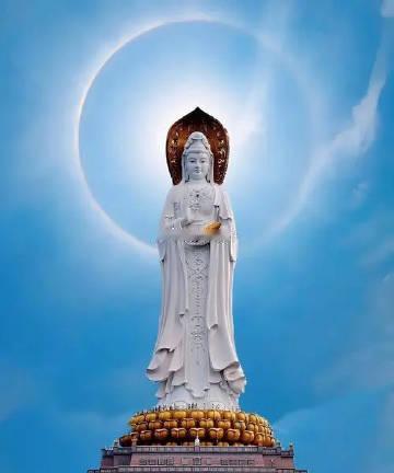 上香礼佛，祈求观世音菩萨保佑转发粉丝吉祥安康，好运连连！🙏🙏🙏！！！​