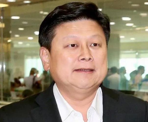 傅崐萁去年率众蓝委赴大陆成了罢免理由。今天，台选会今公布了24个蓝委罢免理由。