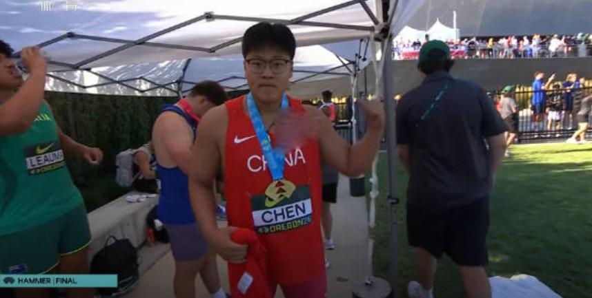 80米39一投定乾坤！18岁陈佳炜79米16夺金，中国男子链球世青赛历史首冠！