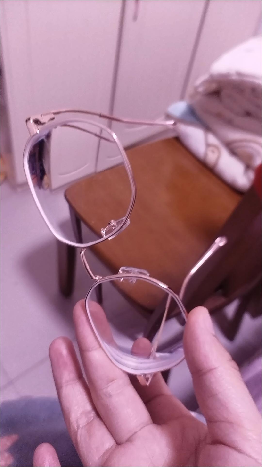 网上买了一副眼镜，感觉就像赌运气一样，因为价格便宜，想试一试，实体店一副眼镜至少