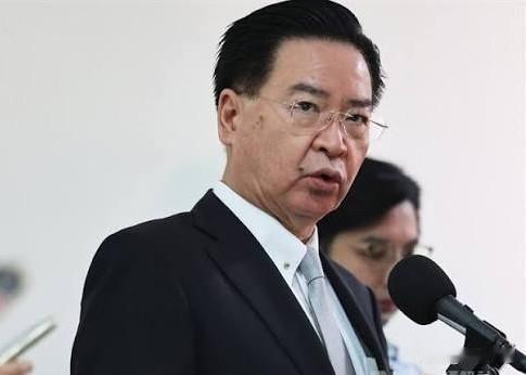 日媒专访吴钊燮叫嚣：乐见日菲深化安全合作台安全机构秘书长吴钊燮接受《日经亚