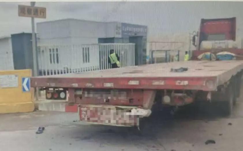 本以为你是救人的英雄，没想到你才是肇事者，云南男子从起火车中救3人事件反转了！