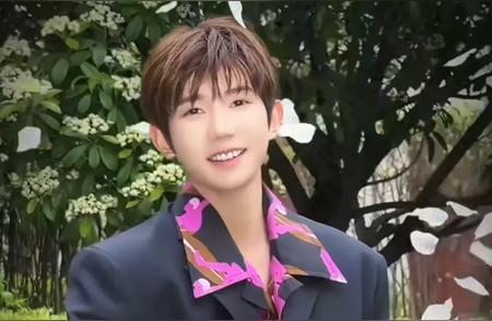 王源唱功大揭秘：“伯克利才子”是噱头还是真有料？家人们！最近娱乐圈那可是热闹得