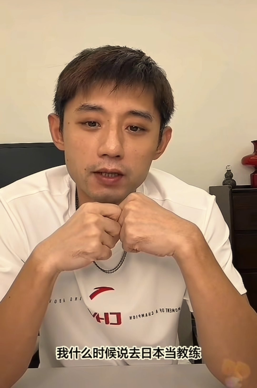 #景甜一句话骂了两个人#当年景甜和张继科在一起的时候，张继科很穷。他俩能走到一起，无非就两个原因——