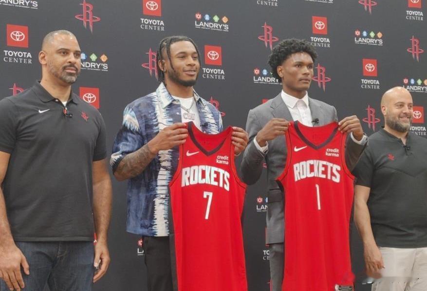 火箭队现在有两大好消息， 第一、火箭马上要主场打国王，这可是避免连败的大好机