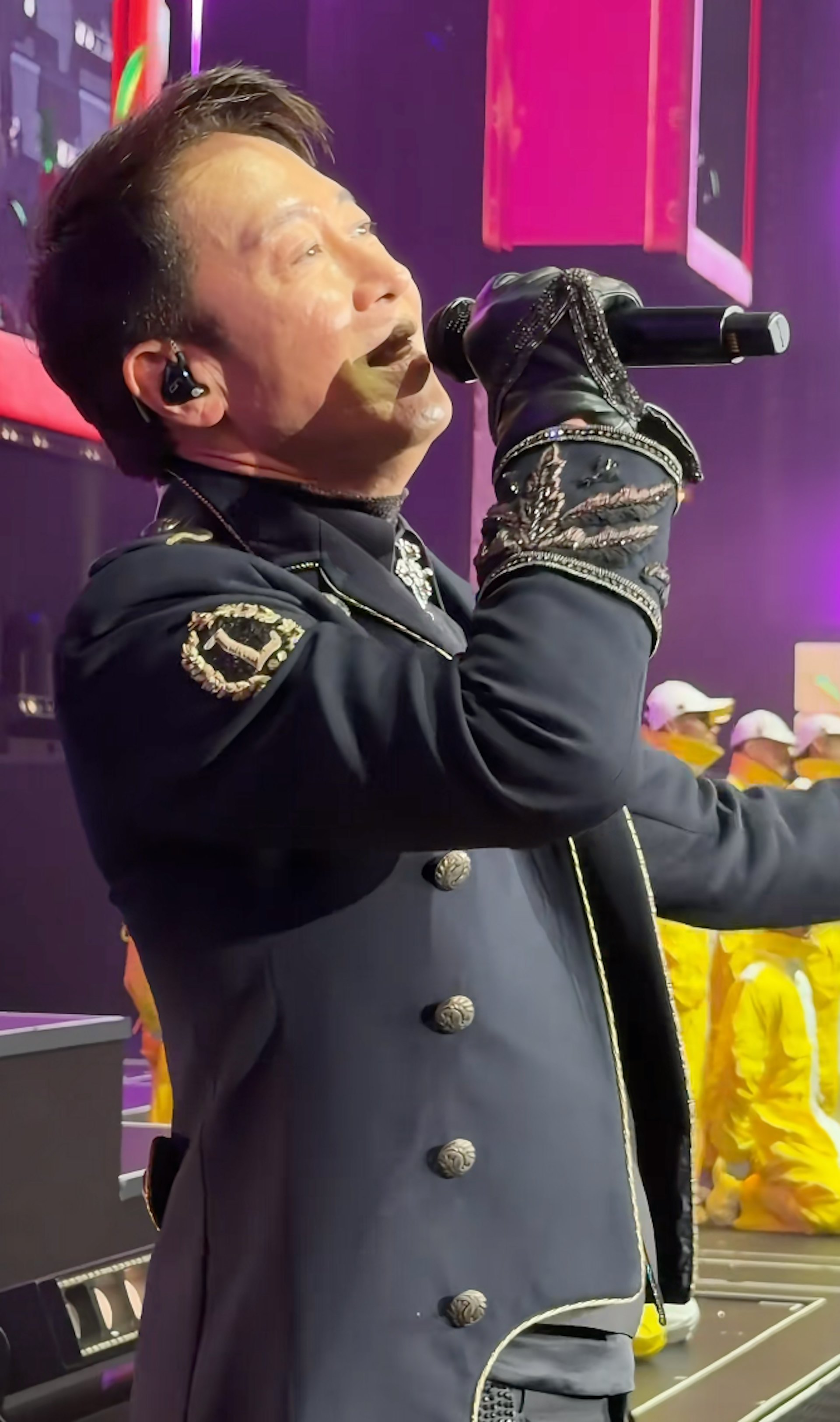 黎明红馆开骚，法拉利老了还是法拉利。