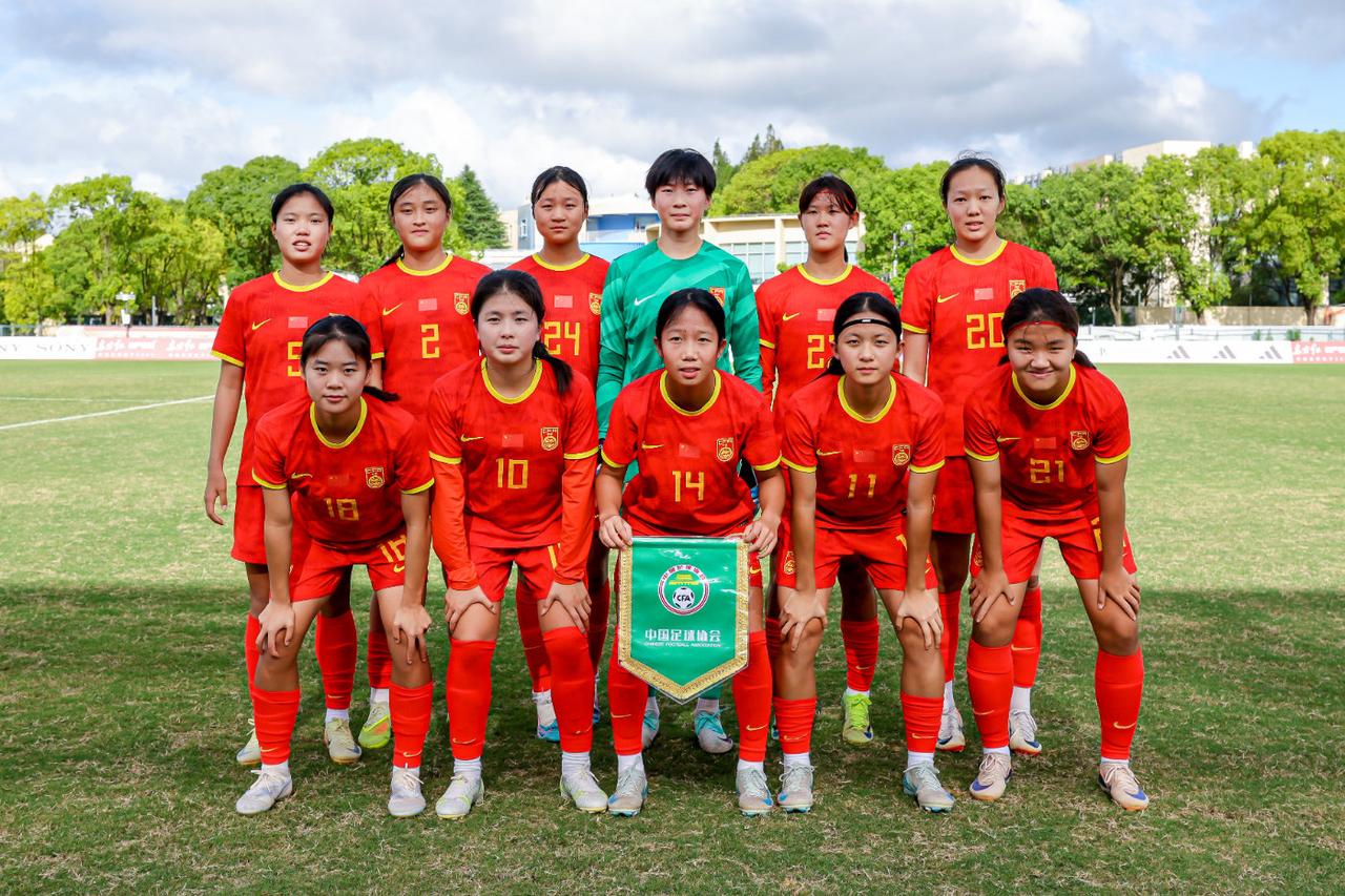 中国U17女足最大的亮点不是赢球而是在上海的五场比赛里面，中国U17女足主教