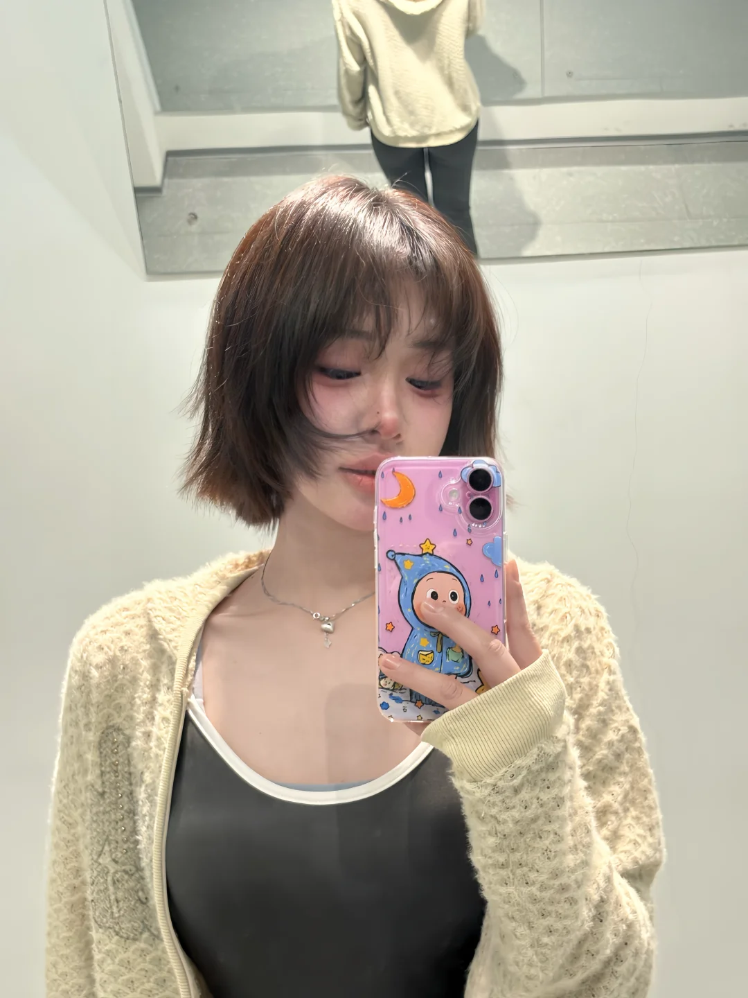 脑袋轻轻