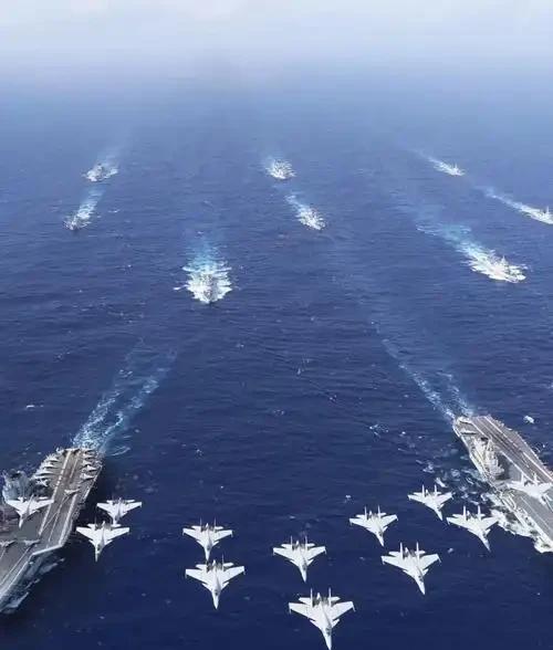 .不要再说什么击沉美航母了，击沉一艘航母有多难？超乎你的想象！说航母是“现代军