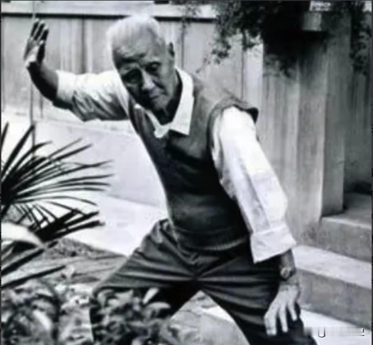 被特赦的国民党战犯李仙洲，放着安稳日子不过，每年都要回一个小城。​这小城，是他