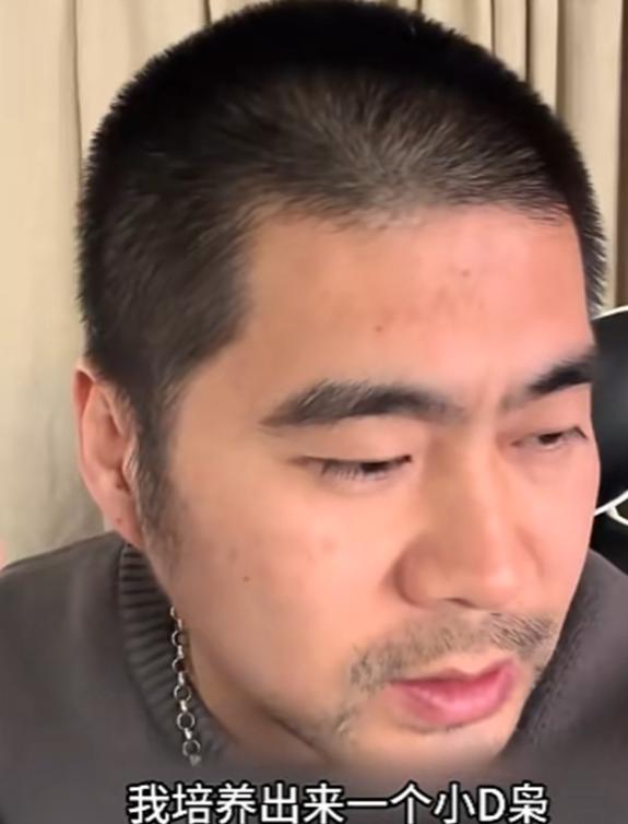 美国移民中介“胡子哥”终究亲手实现了他的“美国梦”：13岁的儿子在美国沾