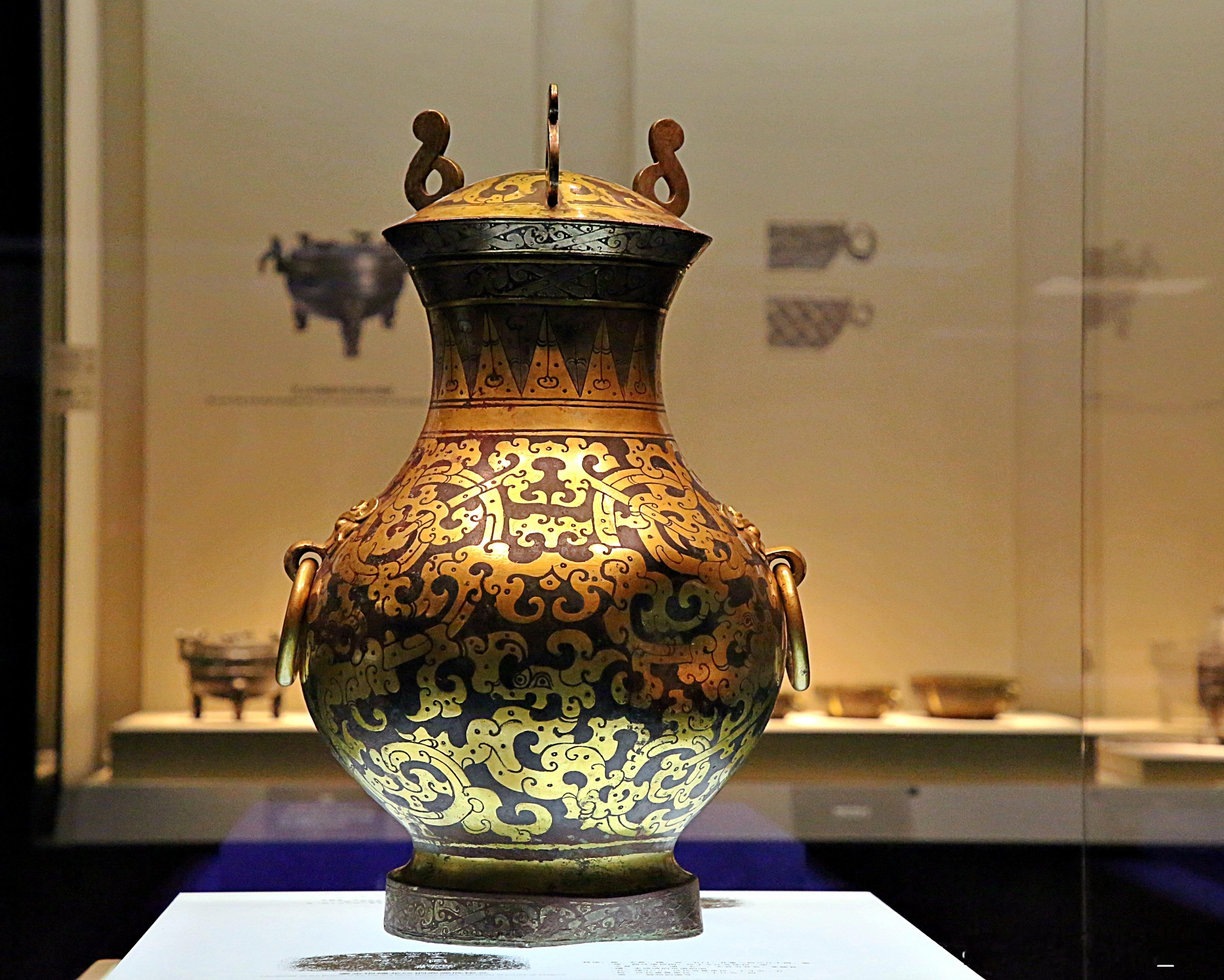 中山靖王刘胜的三件奢华盛酒器具约会博物馆文物