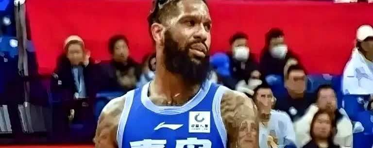 鲍威尔体检没过，山东高速这人情世故玩的有点搞笑呢：1、山东高速的引援思路应该是，