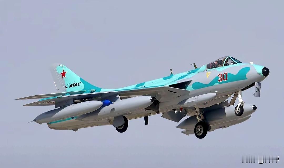 英国霍克·西德利公司研制的霍克“猎人”Mk58。1951年首飞、1954年服役