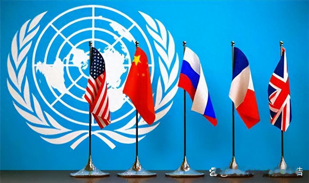 新加坡总理认为，日本已经采取了措施缓和关系，中方应该点到为止，别把事情闹大了。