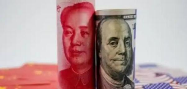 美国认为只要我不降息，中国就要爆雷了。中国觉得只要我忍一忍，美国就该降息了。那么