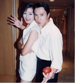 1994年，梁静慈和甄子丹离婚后没多久，发现自己怀孕了。她执意生下来，并且提出复