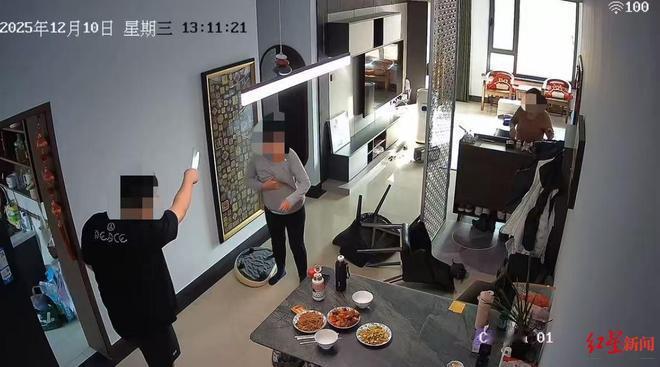 河北张家口一位刚生完孩子55天的宝妈王女士，在家中遭遇丈夫暴力对待的事，最近在网